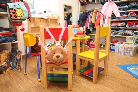 Kinderbekleidung im Geschaeft Klamöttchen Kinderbekleidung im Geschaeft Klamöttchen