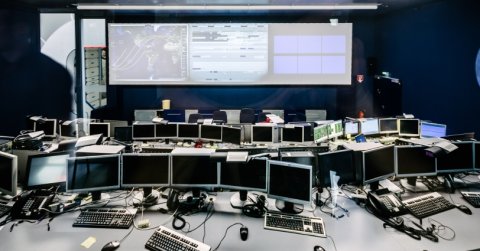 Im Kontrollzentrum können die Vorgänge auf der ISS überwacht werden Im Kontrollzentrum können die Vorgänge auf der ISS überwacht werden