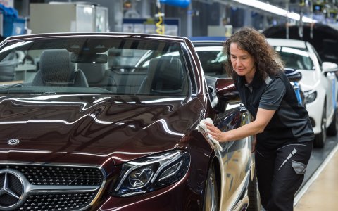 Montage bei Mercedes-Benz Bremen Montage bei Mercedes-Benz Bremen