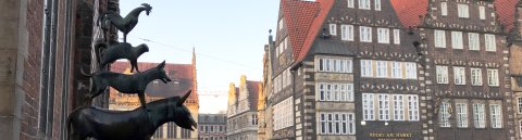 Die Bremer Stadtmusikanten neben dem Rathaus Die Bremer Stadtmusikanten neben dem Rathaus