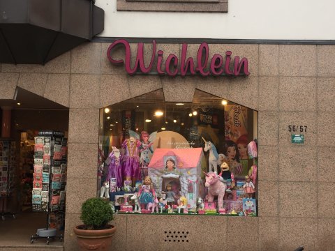 Fensterfront vom Spielwarengeschäft Wichlein Fensterfront vom Spielwarengeschäft Wichlein